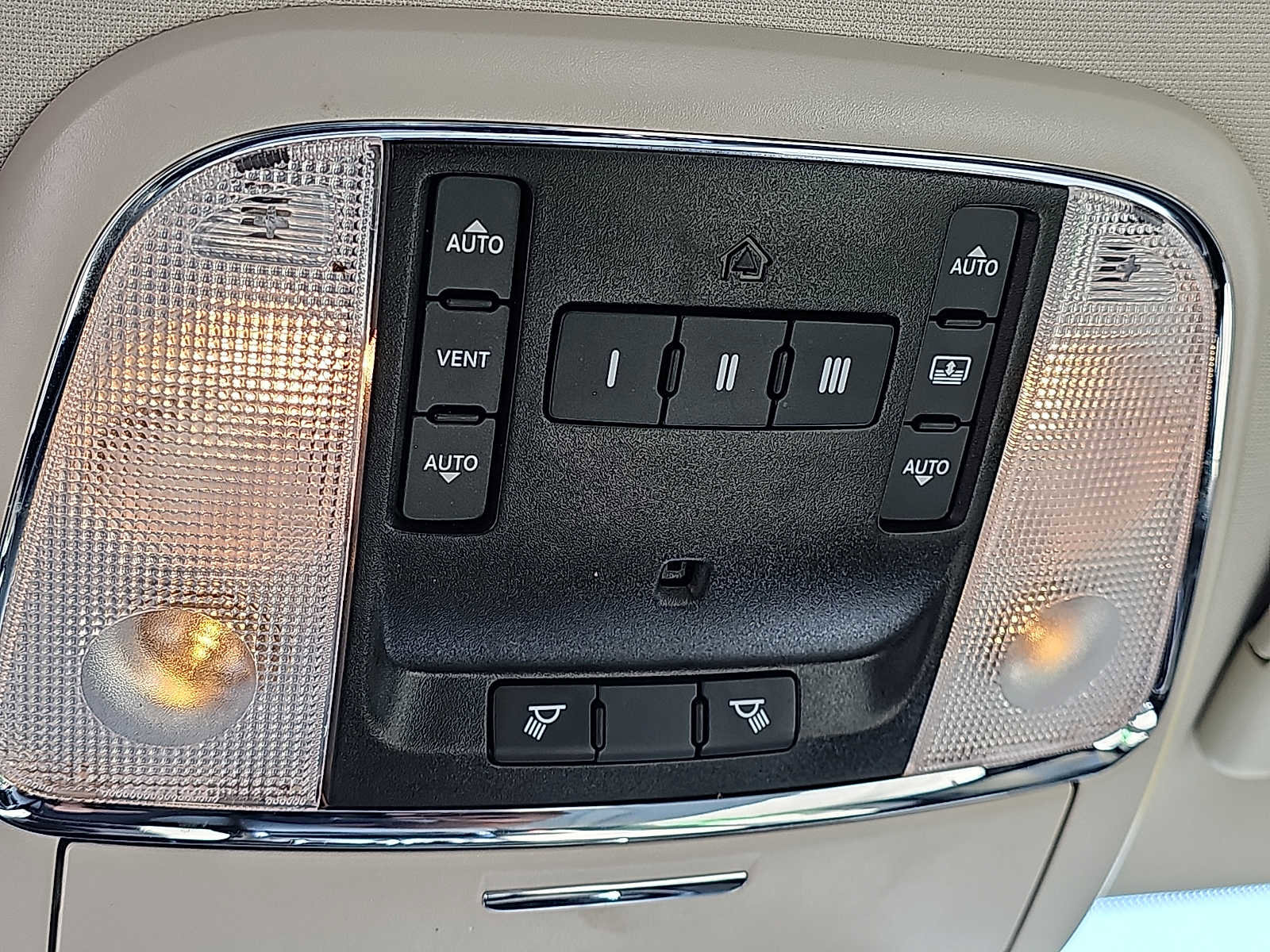 Used 2021 Chrysler 300 Touring L w/ Popular Equipment Group image 27