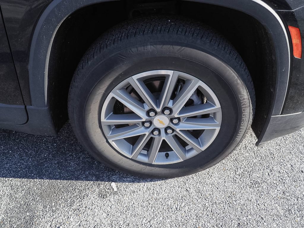 Used 2023 Chevrolet Traverse LT FWD image 7