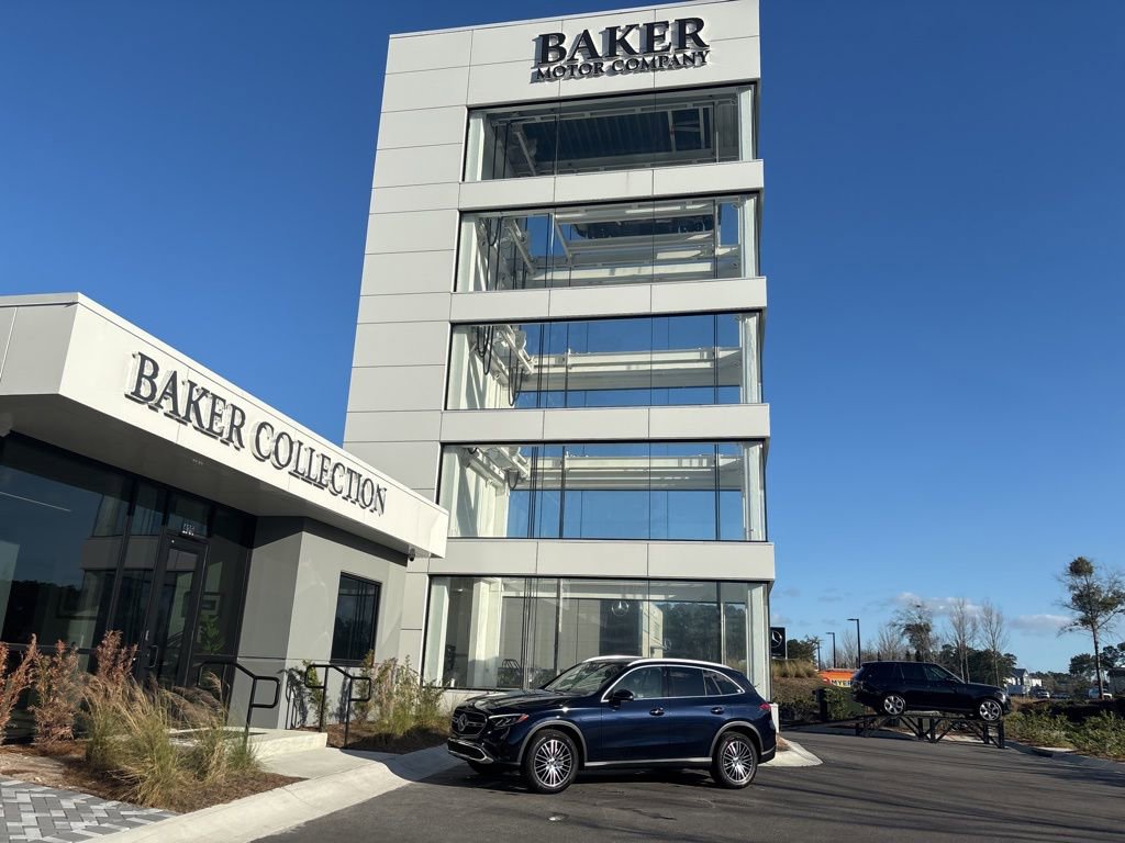 Used 2024 Mercedes-Benz GLC 300 image 2