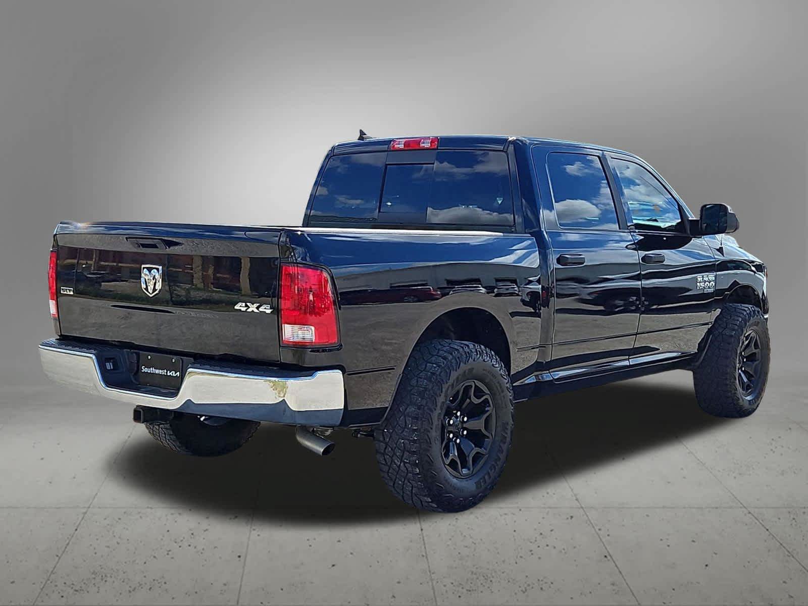 Used 2023 RAM 1500 Classic SLT w/ Trailer & Traction Group AWD/4WD image 6