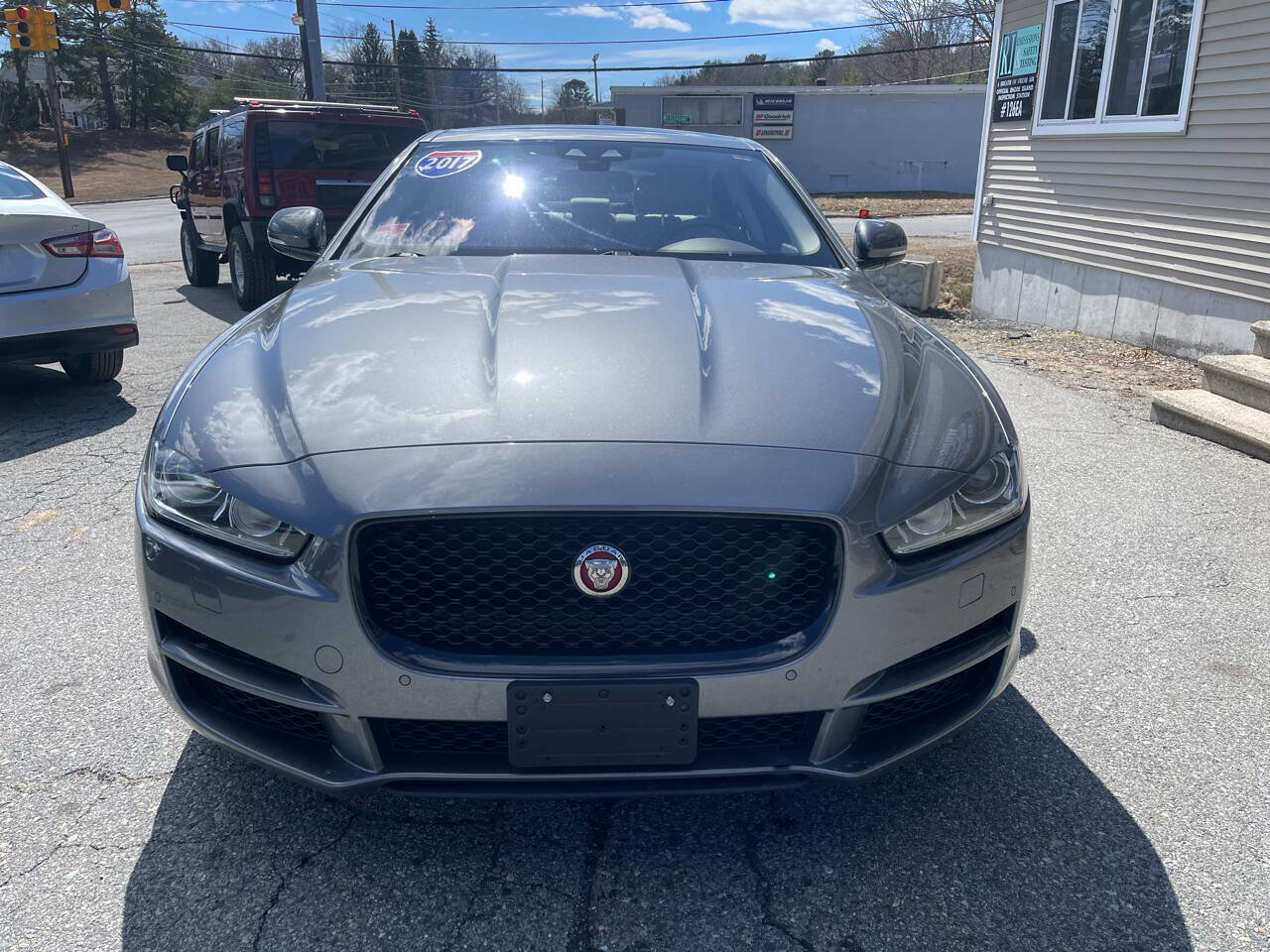 Used 2017 Jaguar XE Prestige image 2
