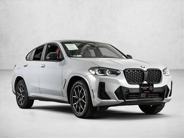 Used 2024 BMW X4 xDrive30i w/ Premium Package AWD/4WD image 3