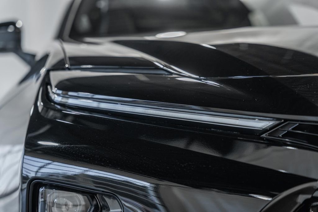 New 2025 Toyota Crown Signia image 13