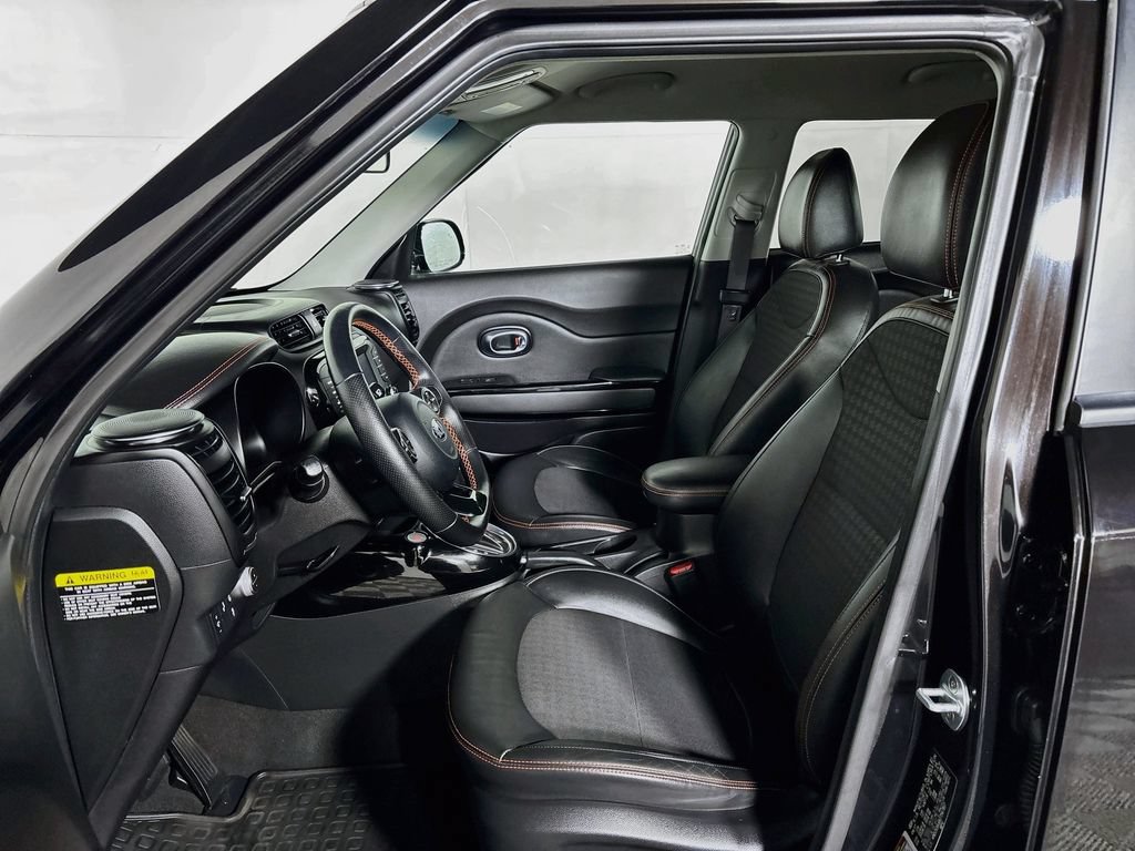 Used 2018 Kia Soul ! w/ Tech Package FWD image 12