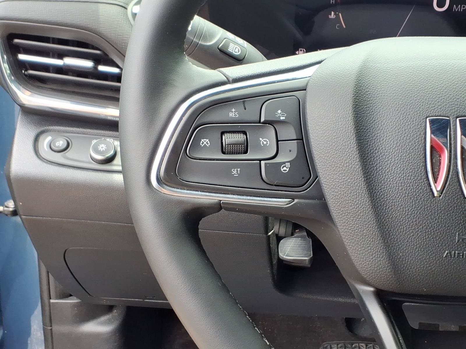 Used 2025 Buick Envista Preferred w/ Convenience I Package FWD image 18