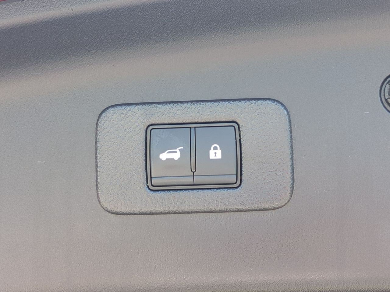 Certified 2023 Nissan Armada Platinum w/ Captain's Chairs Package AWD/4WD image 36