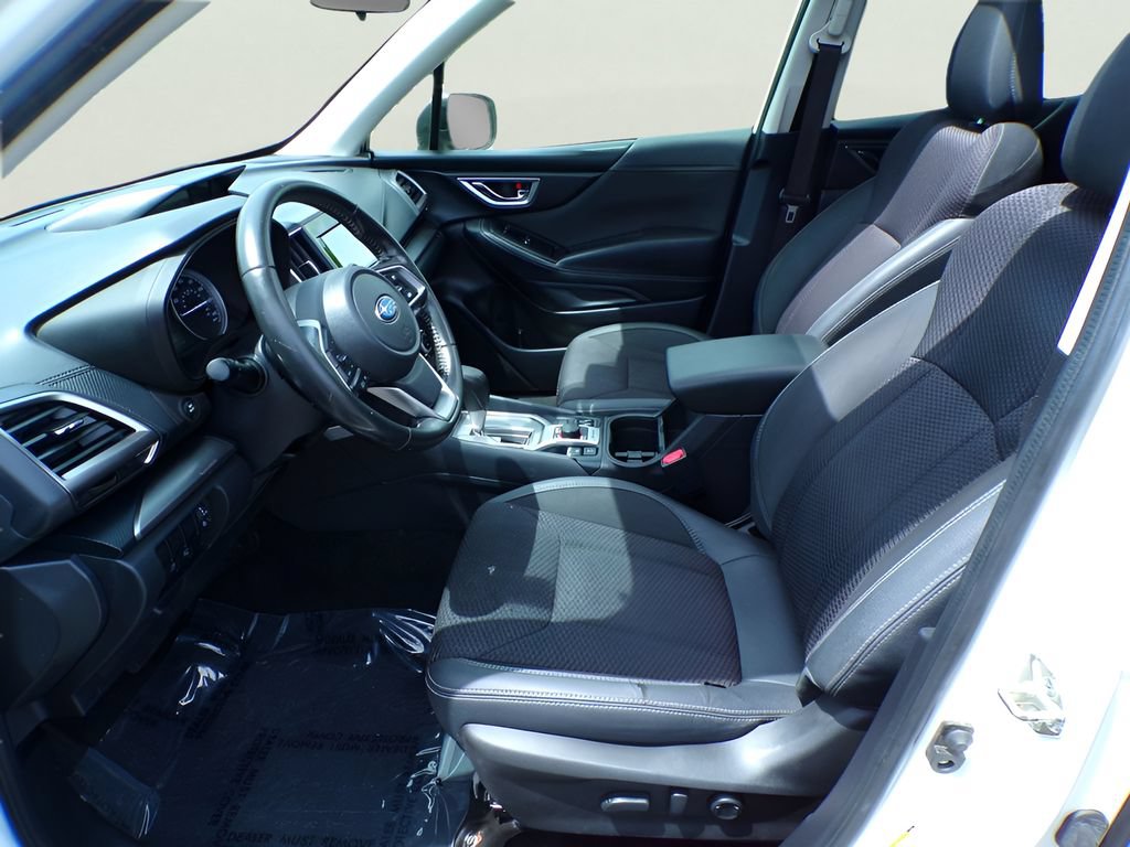 Used 2020 Subaru Forester Premium AWD/4WD image 16