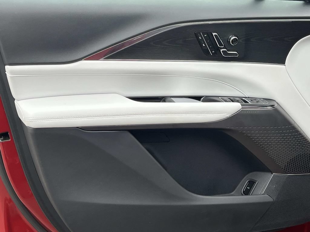 Certified 2024 Cadillac Lyriq Luxury RWD image 24