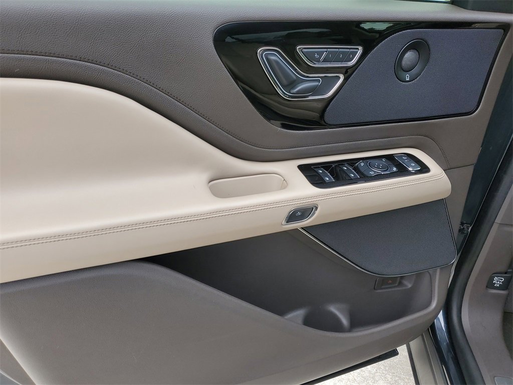 Certified 2024 Lincoln Aviator Reserve image 18