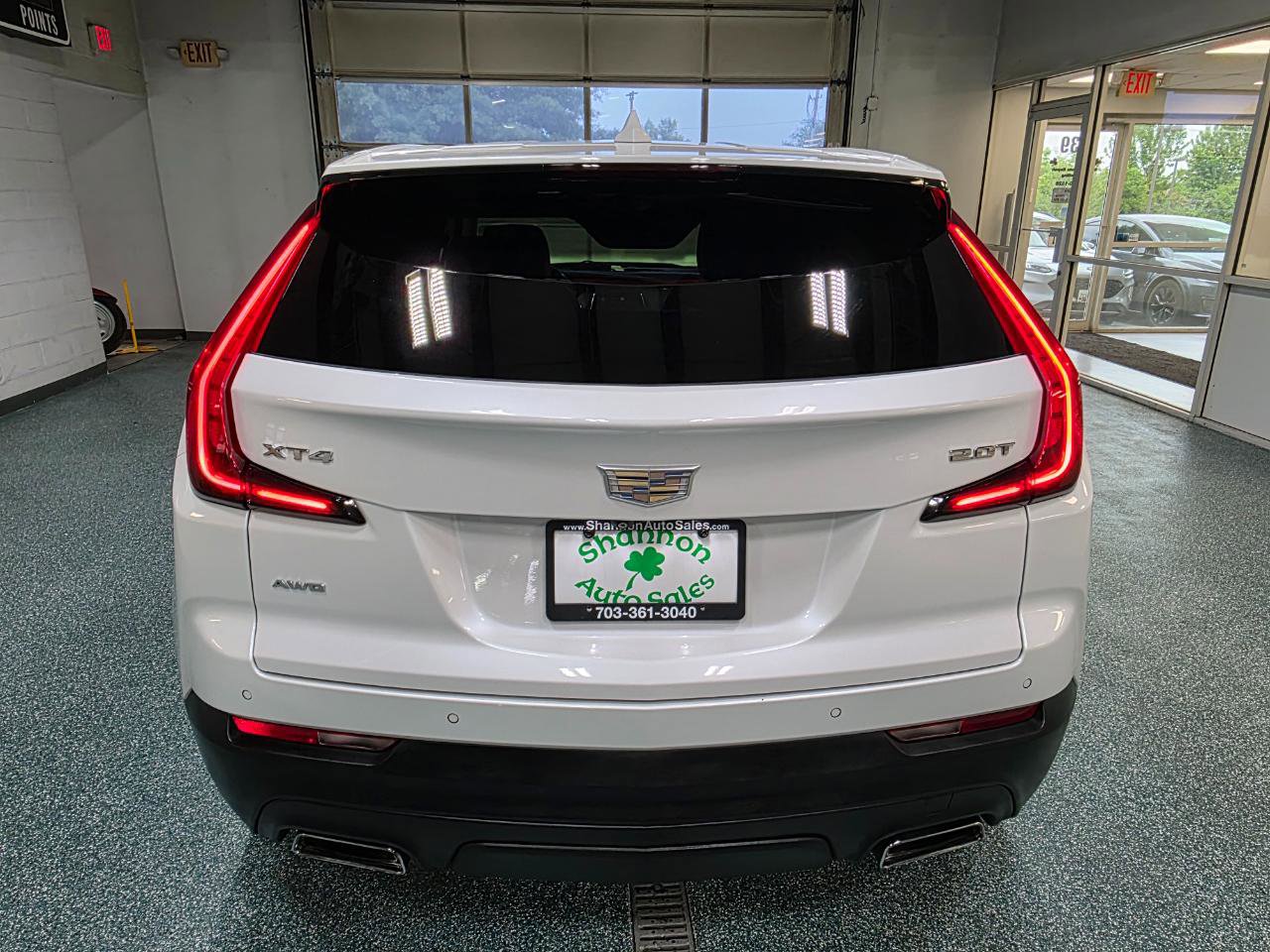 Used 2019 Cadillac XT4 Luxury w/ Cold Weather Package AWD/4WD image 8