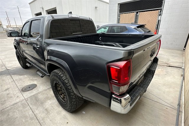 Used 2020 Toyota Tacoma 2WD Double Cab image 3