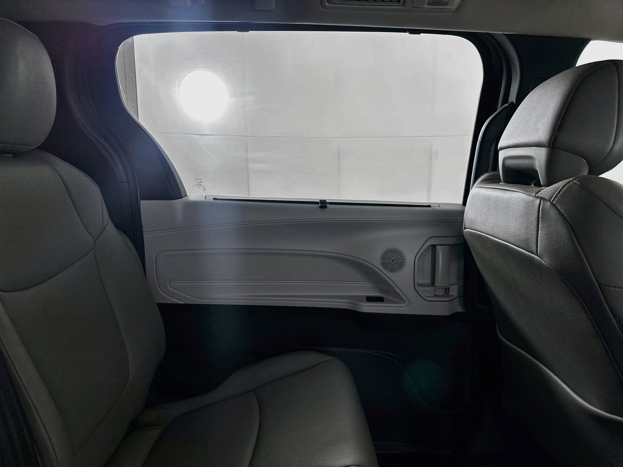 Used 2026 Toyota Sienna XLE FWD image 25