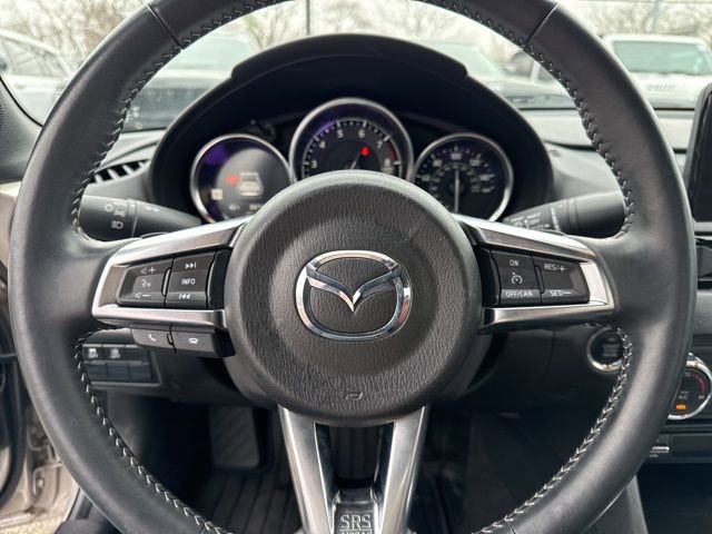 Used 2022 MAZDA MX-5 Miata RF Grand Touring image 11