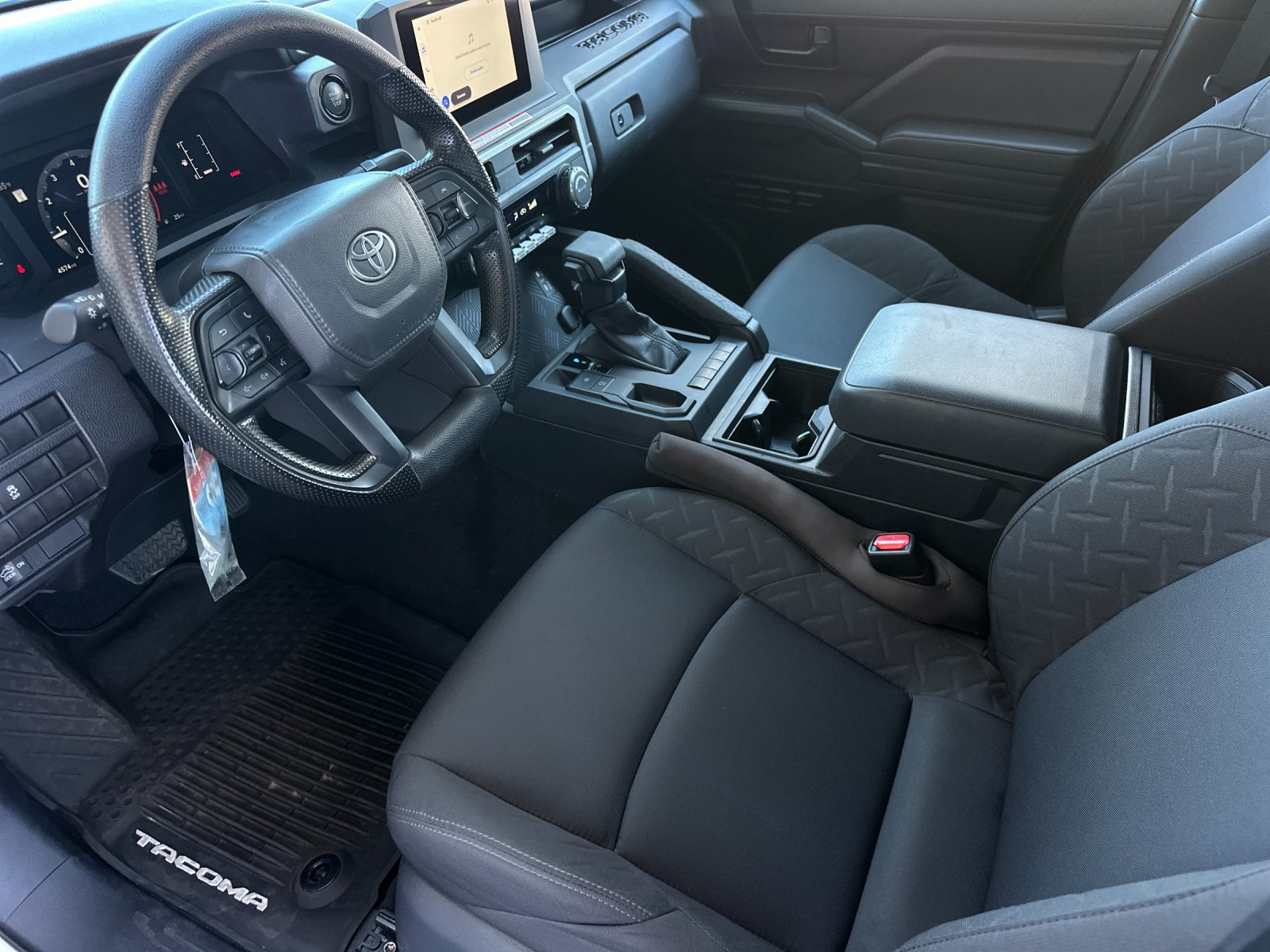 Used 2025 Toyota Tacoma SR RWD image 9