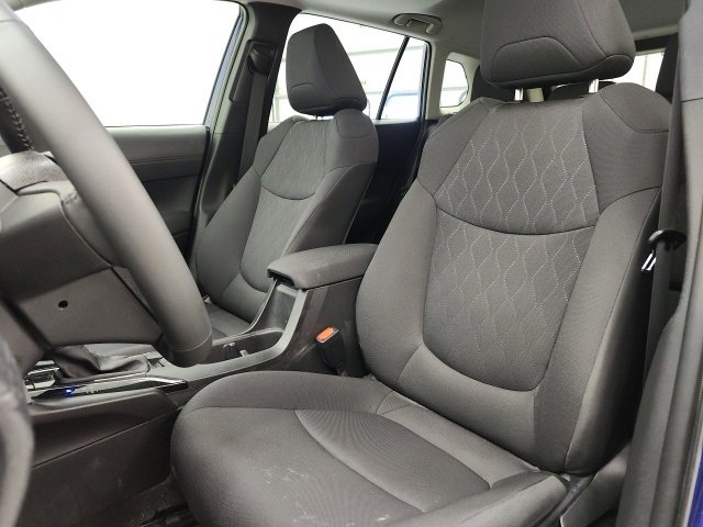 Used 2025 Toyota Corolla Cross LE image 13