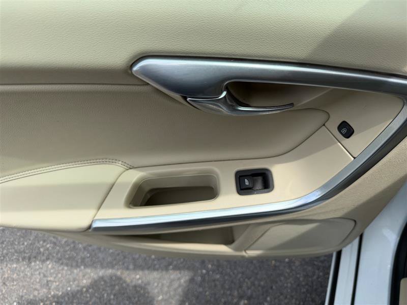 Used 2015 Volvo V60 T5 Premier FWD image 47