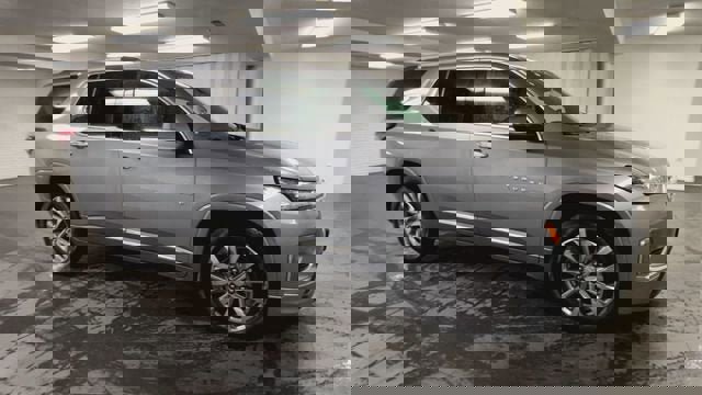 Certified 2023 Chevrolet Traverse Premier w/ LPO, Floor Liner Package image 2