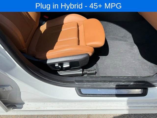 Used 2023 BMW 330e xDrive w/ Driving Assistance Package image 38
