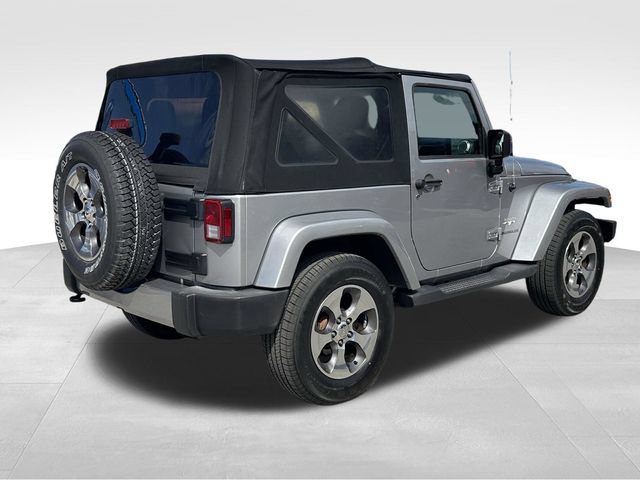 Used 2017 Jeep Wrangler Sahara w/ Connectivity Group AWD/4WD image 27