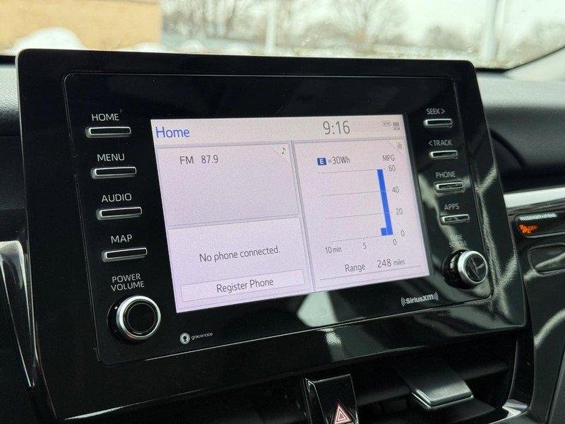 Used 2022 Toyota Camry SE image 23