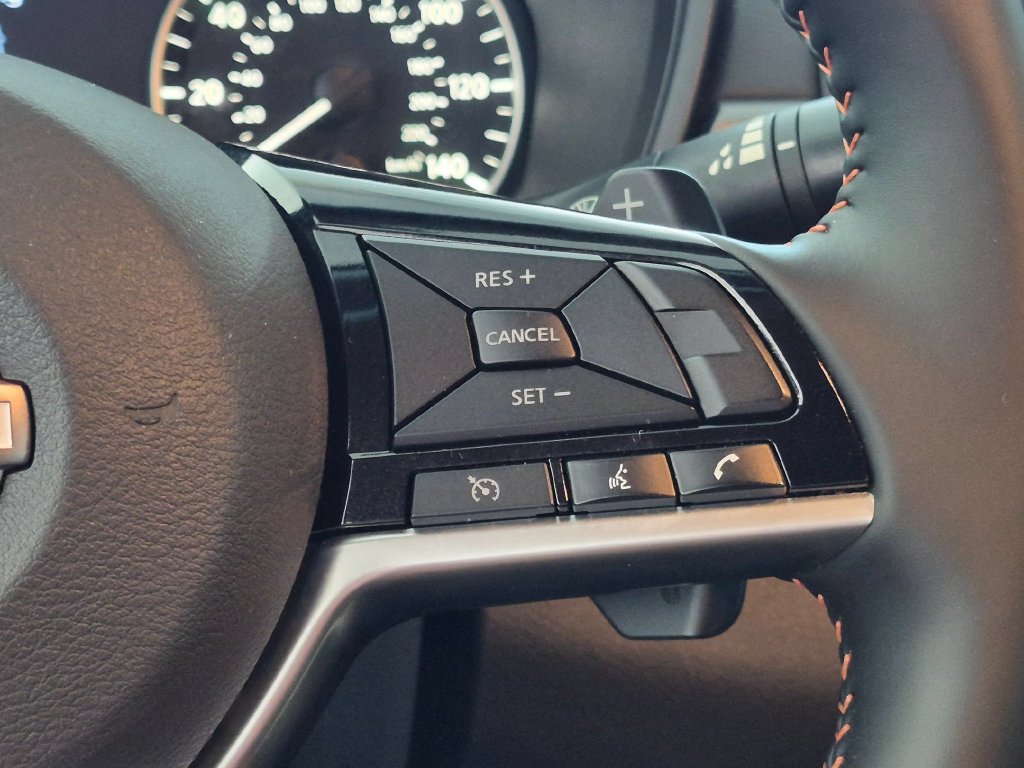Used 2025 Nissan Altima 2.5 SR FWD image 16