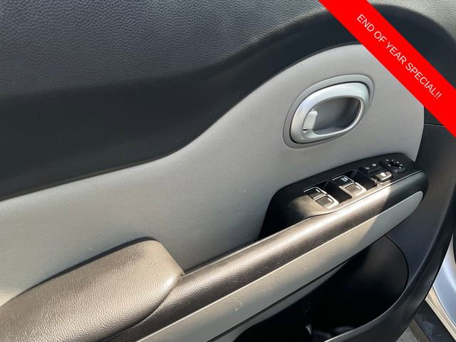 Used 2018 Kia Soul Base image 11