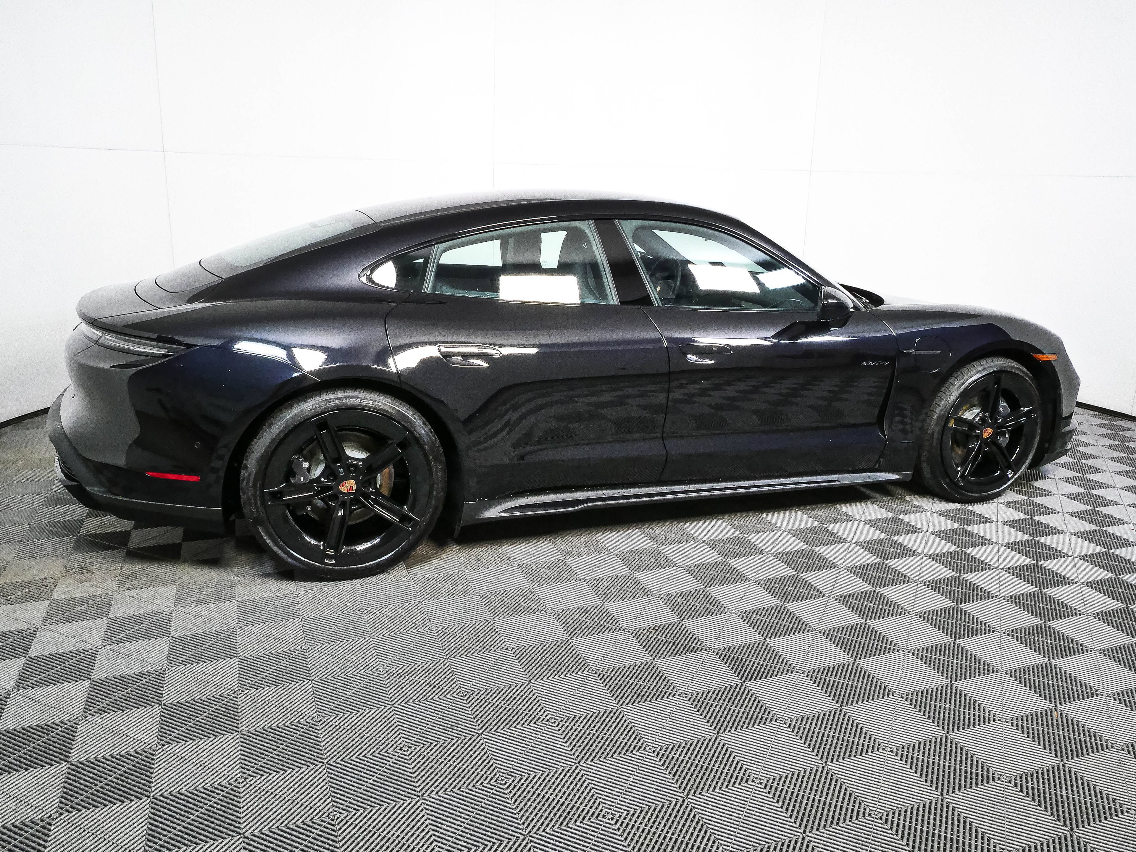 New 2026 Porsche Taycan RWD image 28
