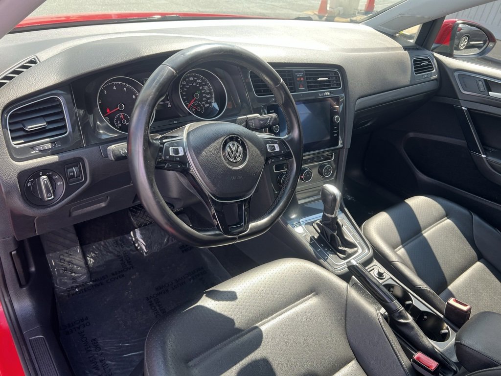 Used 2018 Volkswagen Golf SE image 28
