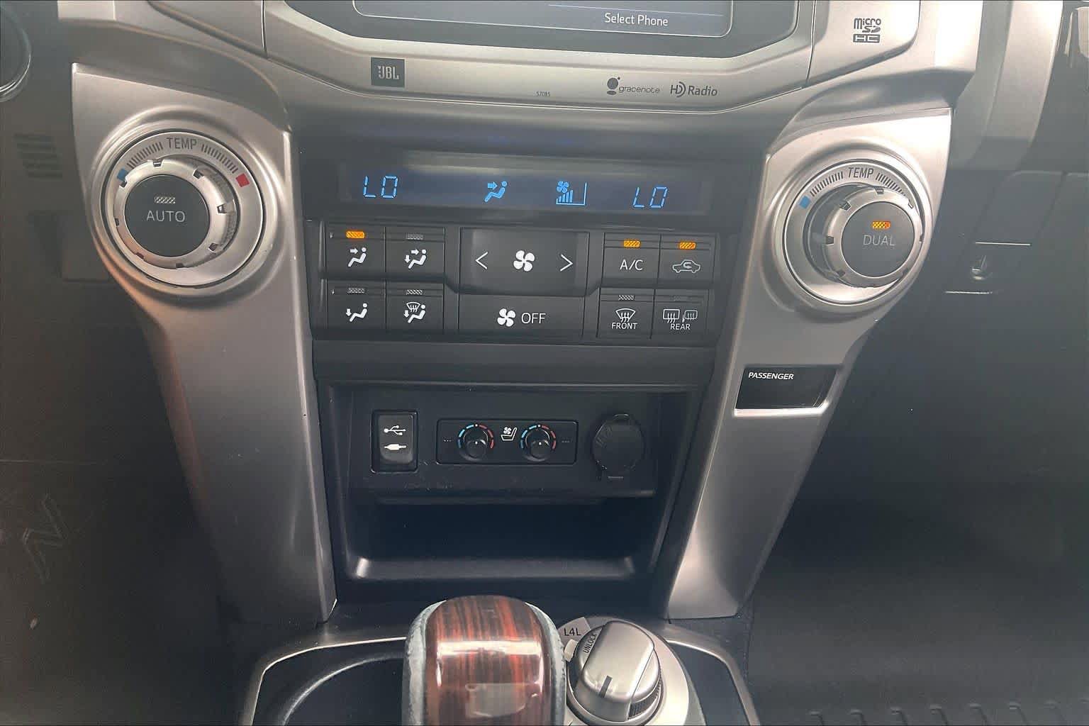 Used 2014 Toyota 4Runner Limited AWD/4WD image 36
