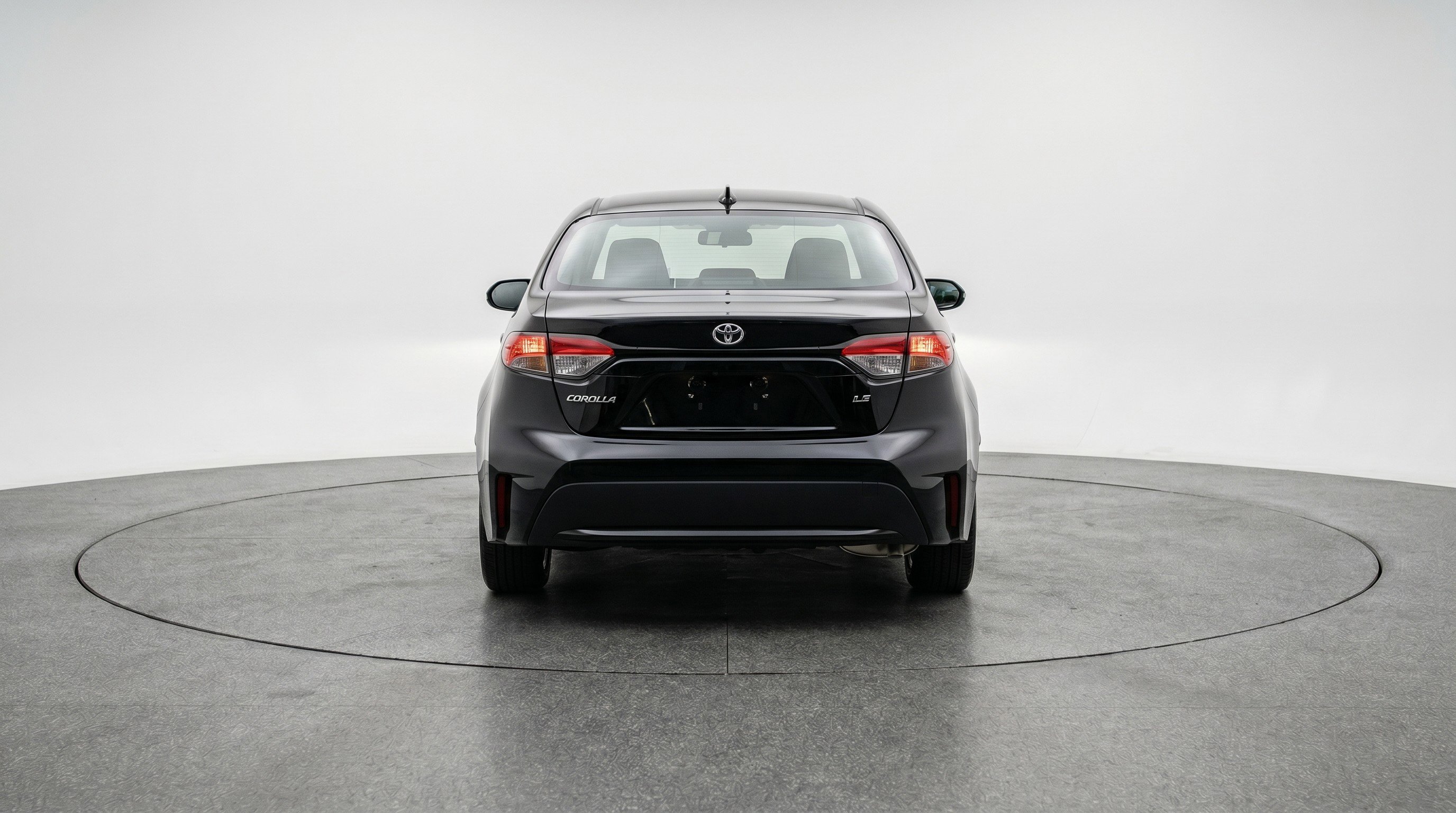 Used 2025 Toyota Corolla LE FWD image 7