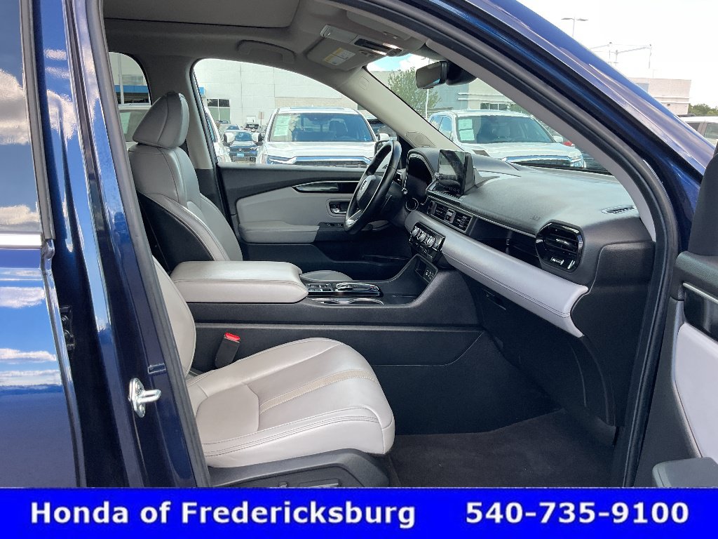 Certified 2025 Honda Pilot Touring image 20