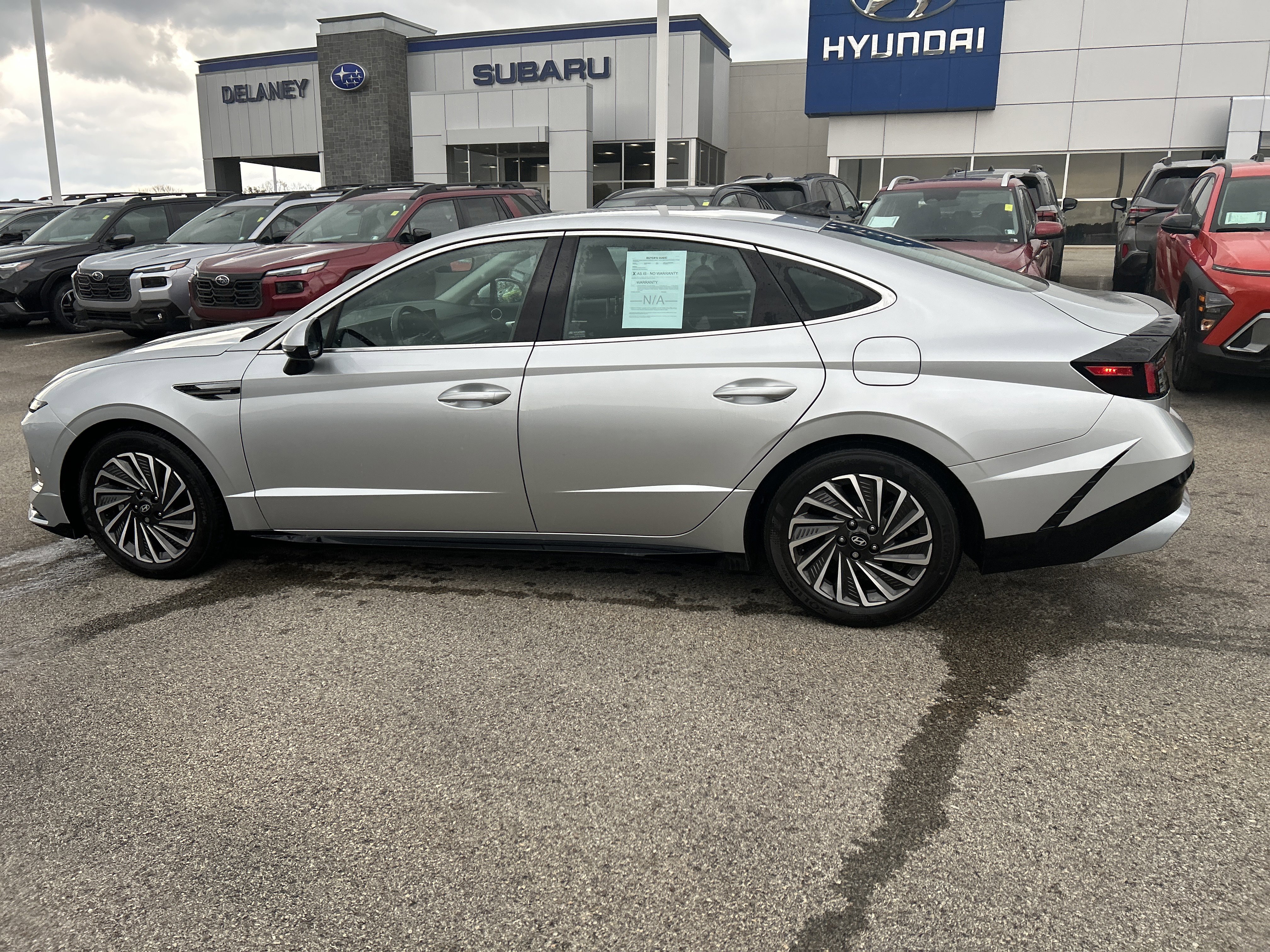 Used 2025 Hyundai Sonata SEL FWD image 13