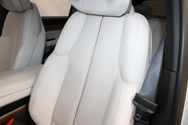 New 2027 Cadillac Vistiq Sport AWD/4WD image 7