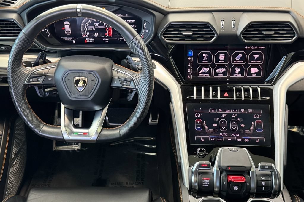 Used 2020 Lamborghini Urus AWD/4WD image 17