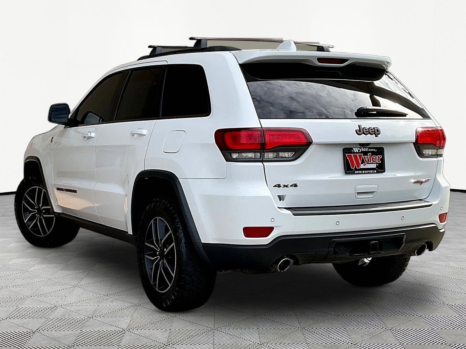 Used 2019 Jeep Grand Cherokee Trailhawk AWD/4WD image 4
