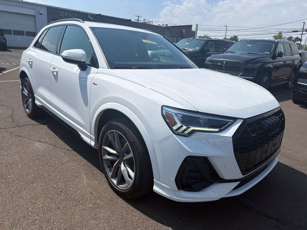 Used 2024 Audi Q3 2.0T Premium w/ Convenience Package AWD/4WD image 7