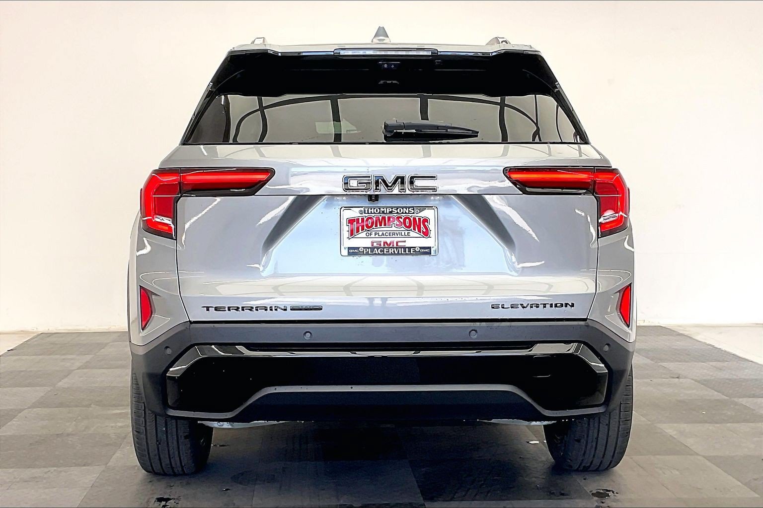 New 2027 GMC Terrain Elevation w/ Elevation Premium Package AWD/4WD image 3