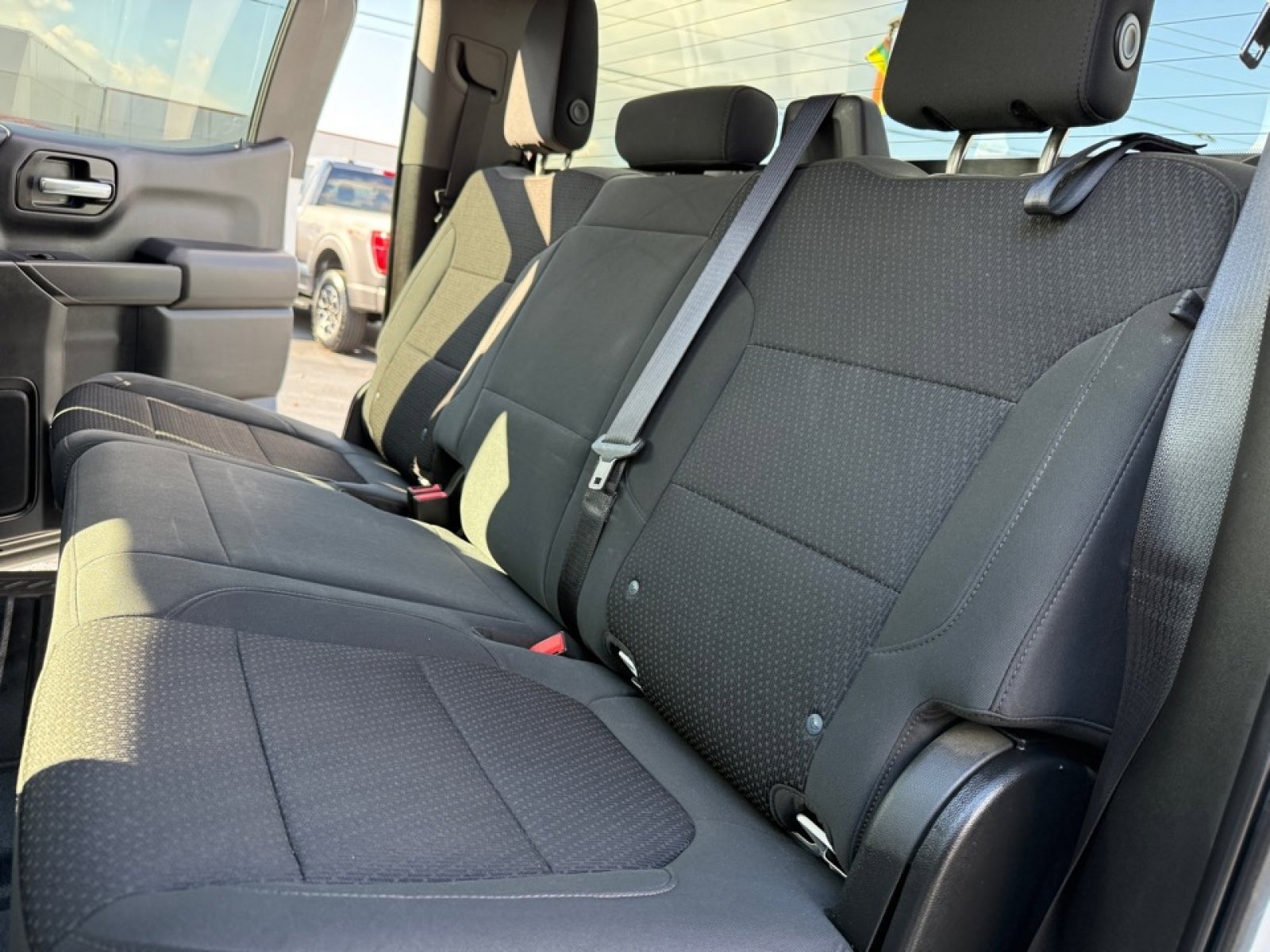 Used 2021 GMC Sierra 1500 4x4 Crew Cab w/ Sierra Value Package image 17