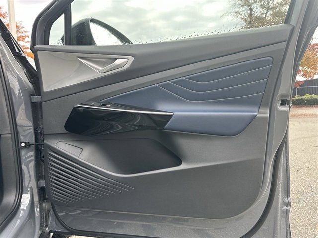 New 2025 Volkswagen ID.4 Pro S Plus image 23