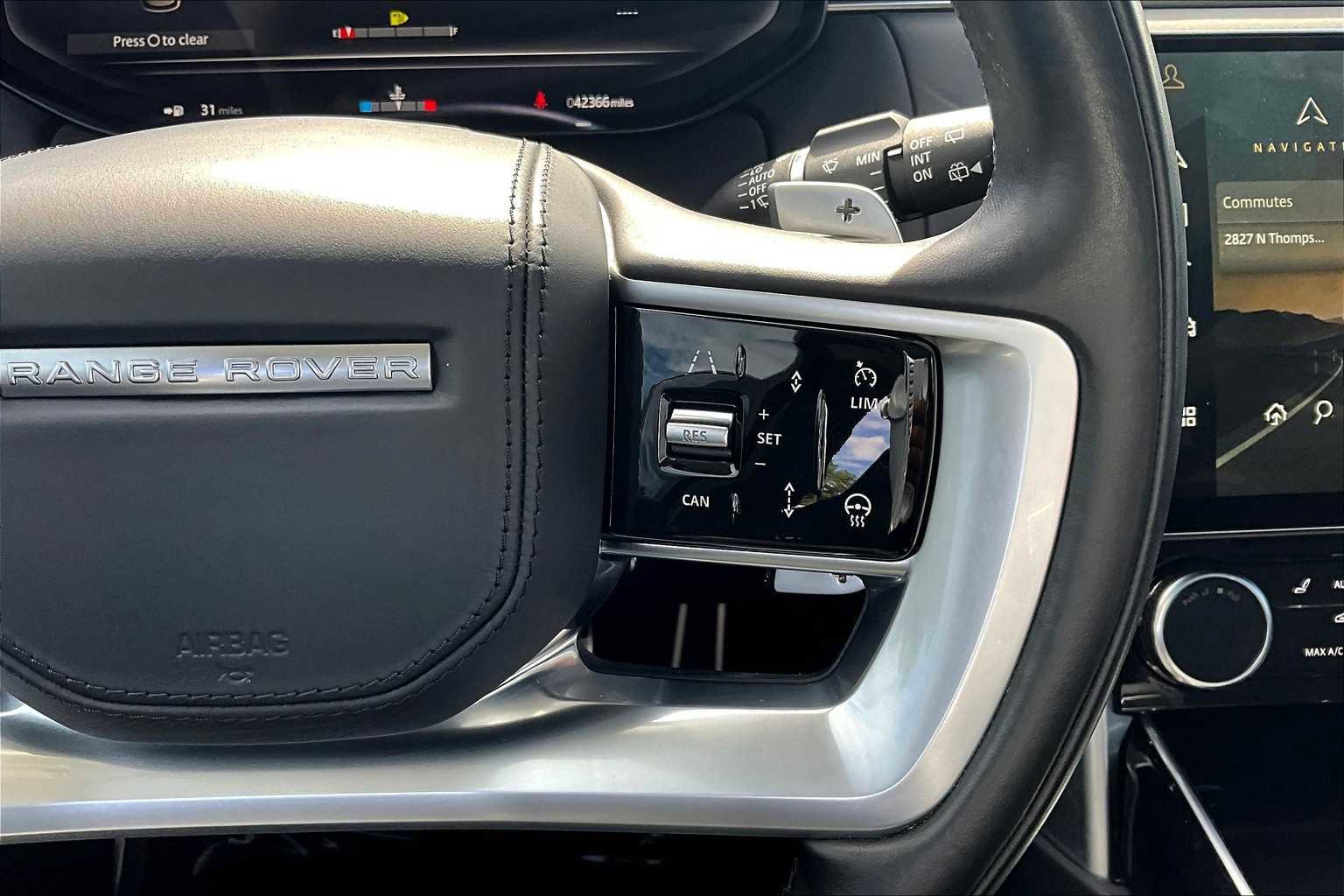 Used 2023 Land Rover Range Rover Long Wheelbase SE image 45