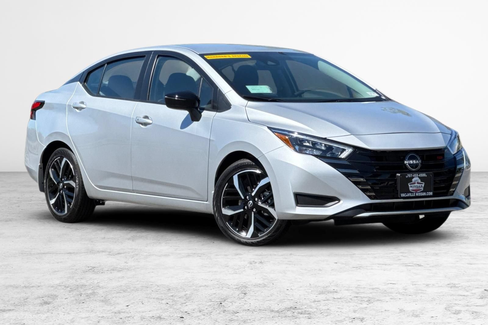 Used 2025 Nissan Versa SR w/ Trunk Package FWD image 2