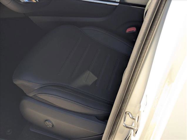 New 2026 Mercedes-Benz GLC 300 4MATIC image 4