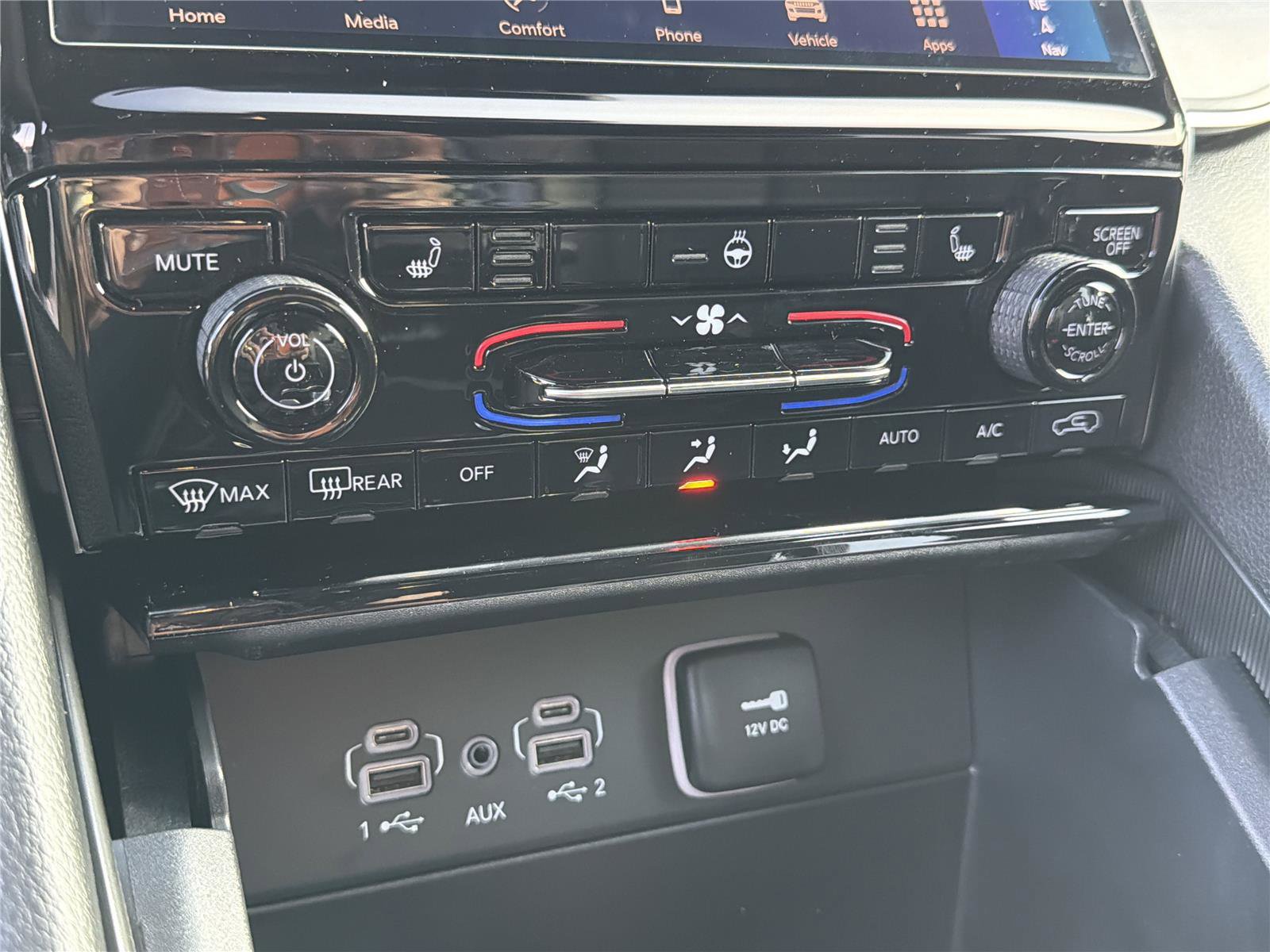 New 2025 Jeep Grand Cherokee Limited w/ Black Appearance Package image 33