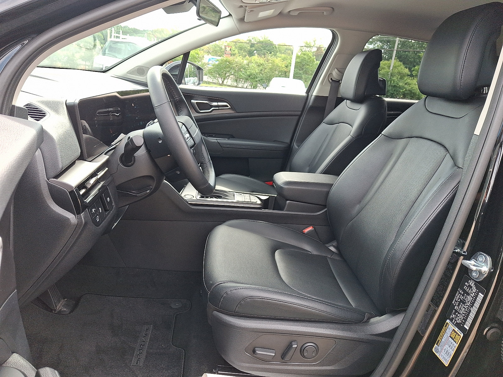 Used 2026 Kia Sportage EX AWD/4WD image 15