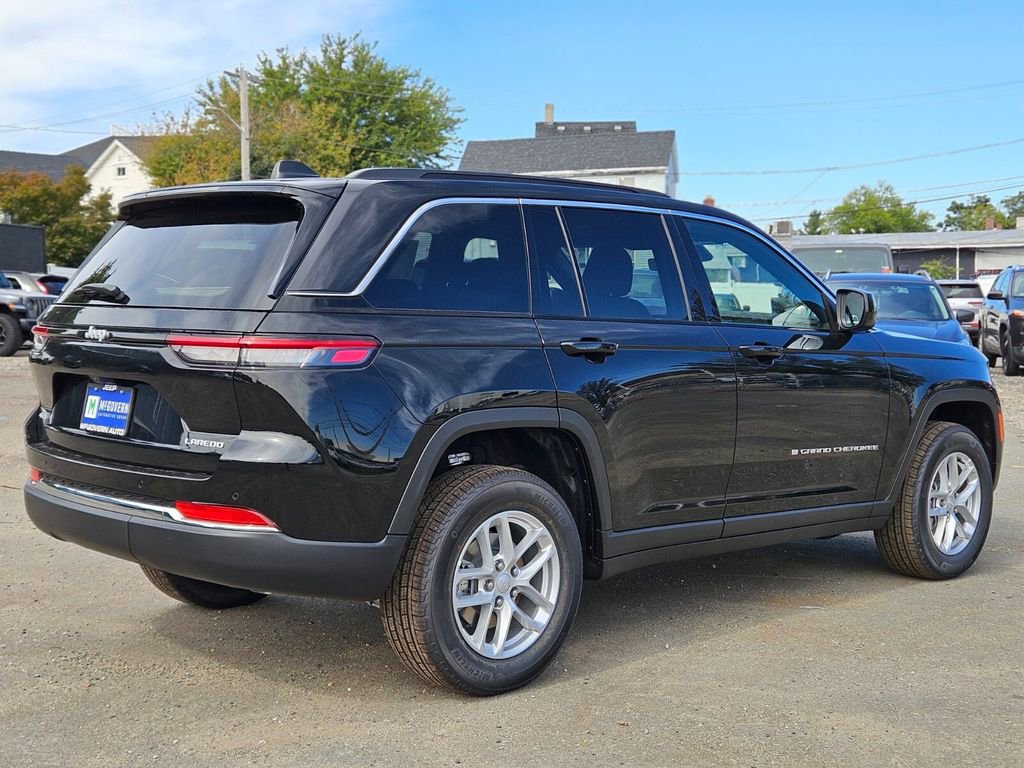 New 2025 Jeep Grand Cherokee Laredo X w/ Luxury Tech Group I image 5