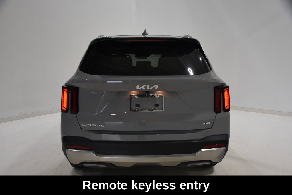 Used 2026 Kia Sorento S AWD/4WD image 7