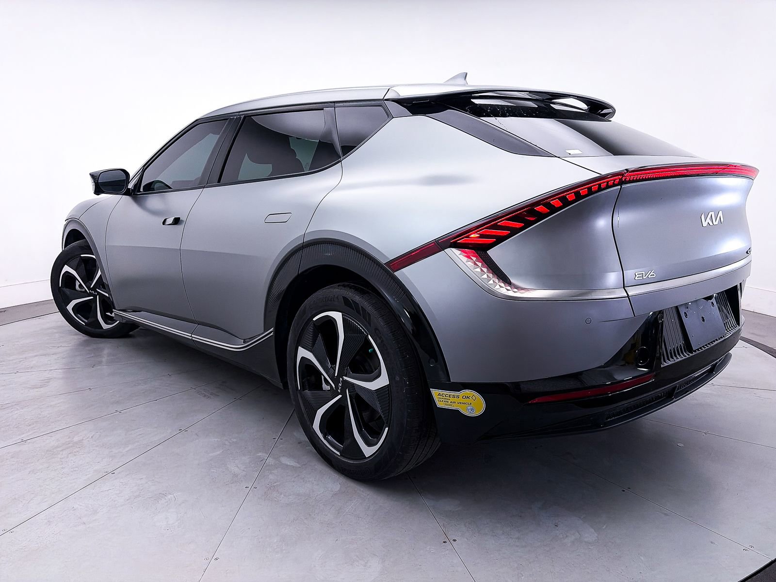 Used 2022 Kia EV6 GT-Line w/ First Edition Package image 2