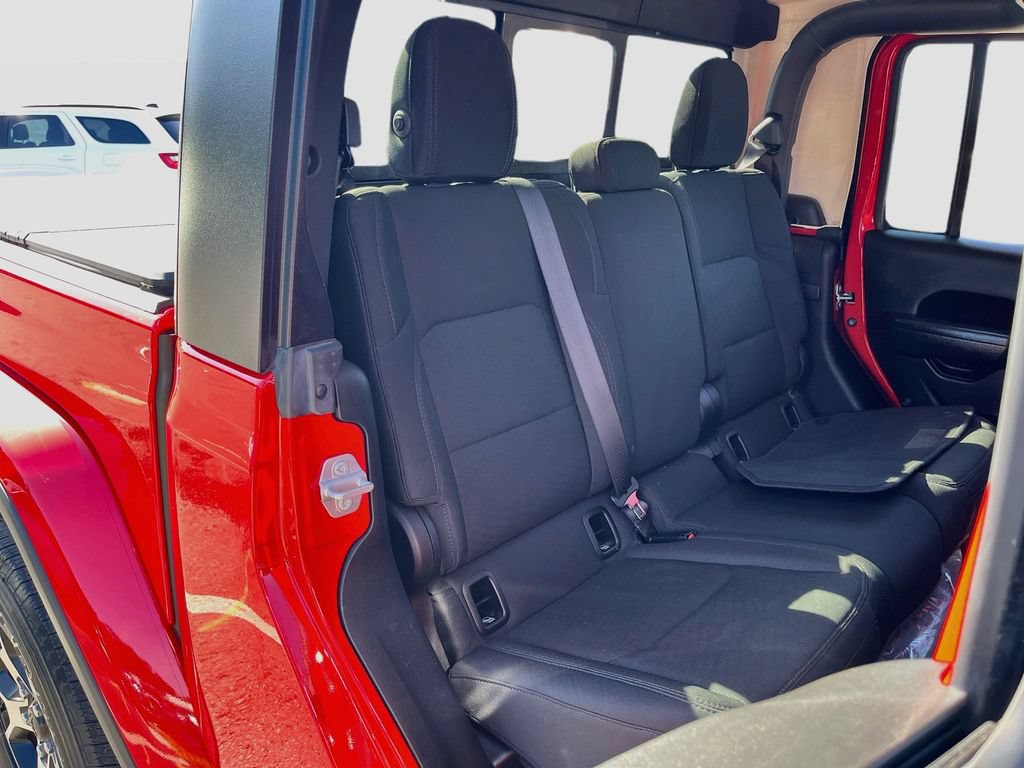 Used 2022 Jeep Gladiator Sport AWD/4WD image 25