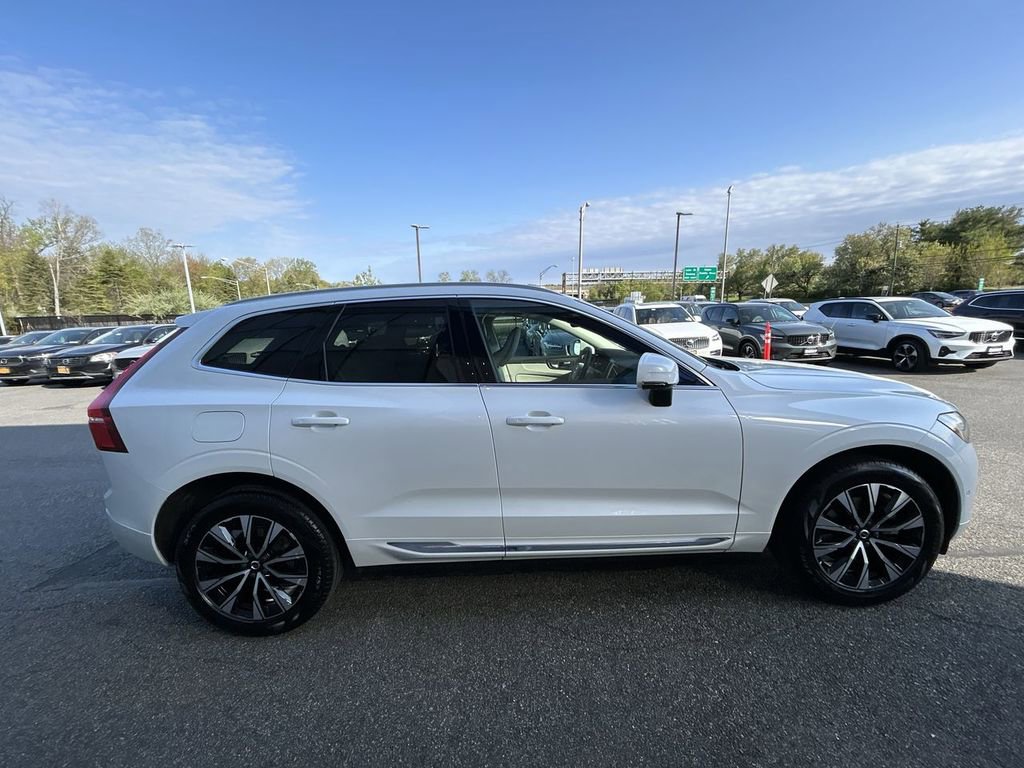 Used 2023 Volvo XC60 B5 Plus w/ Climate Package AWD/4WD image 9