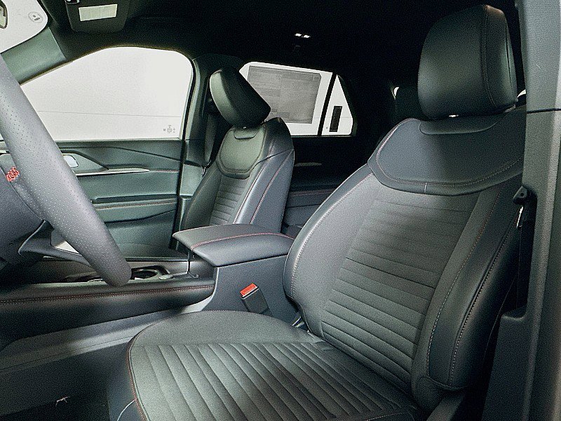 New 2026 Ford Explorer ST-Line w/ ST-Line Street Pack image 7